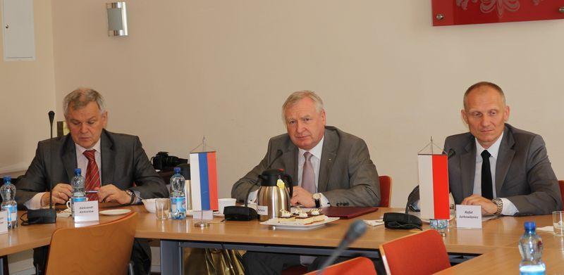 Nasi urzędnicy chcą sprzedawać żywność spod Wrocławia w Sankt Petersburgu