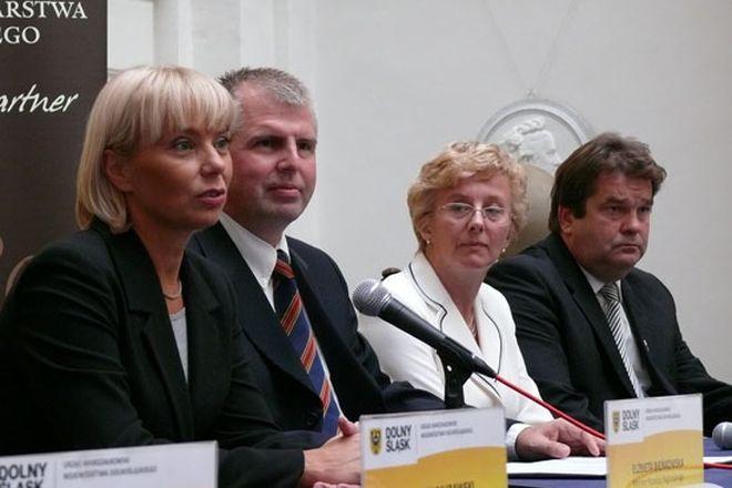 Co naprawić w polskim samorządzie? Aktywiści miejscy i eksperci doradzą sejmowej podkomisji