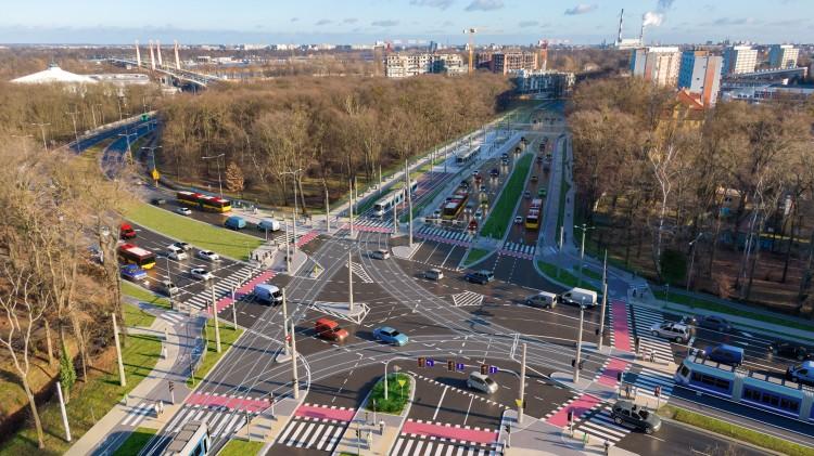Nowe utrudnienia w ruchu od weekendu. Rozkopią duże skrzyżowanie [OBJAZDY]