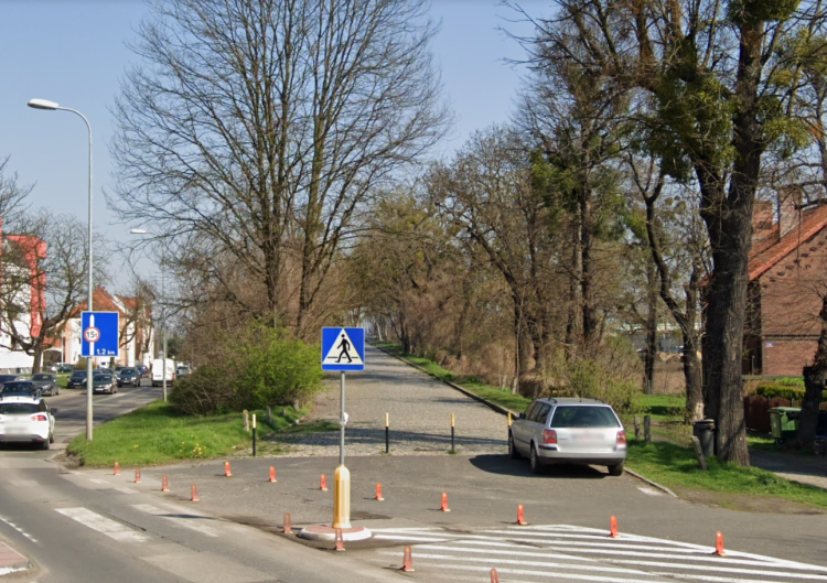 Parking czy teren rekreacyjny? Mieszkańcy Brochowa krytykują pomysł miasta