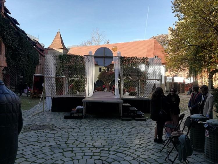Fabryka snów we Wrocławiu: Hindusi kręcą film