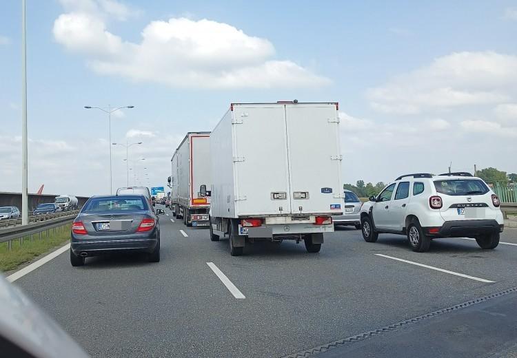 AOW: znów korek przez roboty drogowe. Jak z przejazdem we Wszystkich Świętych?