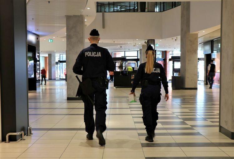 Wrocław: posypały się mandaty za brak maseczki. W weekend policja ukarała ponad 160 osób
