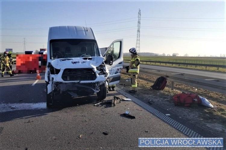 Wypadek na A4 pod Wrocławiem. Wśród rannych są dzieci [ZDJĘCIA]