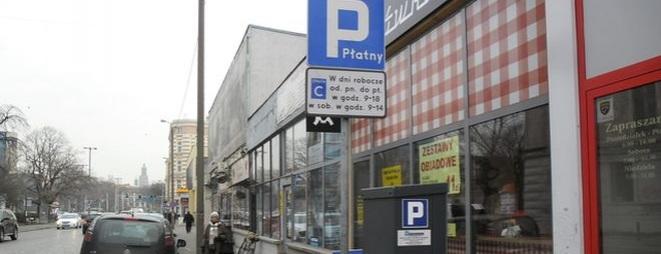 Oficer pieszy: wprowadźmy ogólnomiejską strefę płatnego parkowania. Co Wy na to?