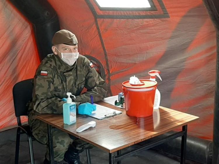 Epidemia na wrocławskiej uczelni. Część osób w izolatoriach i pod kwarantanną