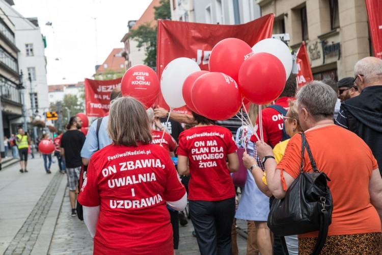 Przez Wrocław przeszedł Marsz Jezusa [ZDJĘCIA]