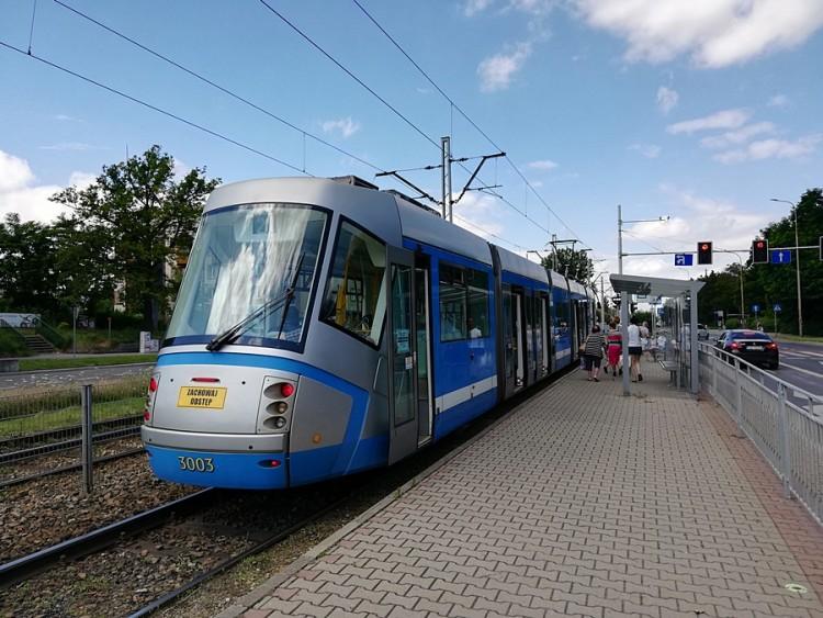 Rusza remont torowiska na Hallera. Ruch tramwajów zostanie wstrzymany [ZDJĘCIA]