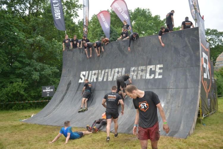 Zmęczenie, błoto i pozytywna energia. Survival Race 2017 we Wrocławiu [ZDJĘCIA, WIDEO]