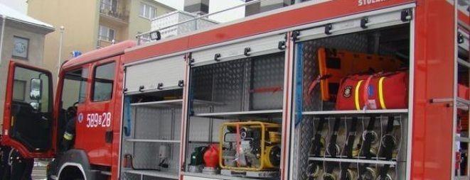 Dwa groźne pożary. 2 osoby w szpitalu, strażacy musieli ewakuować 12 osób