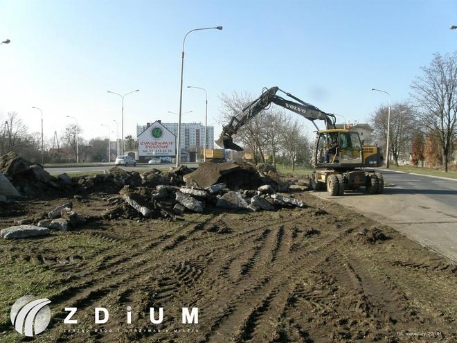 Budują nowy parking na Psim Polu. Jeśli pogoda dopisze, będzie gotowy w maju [FOTO]