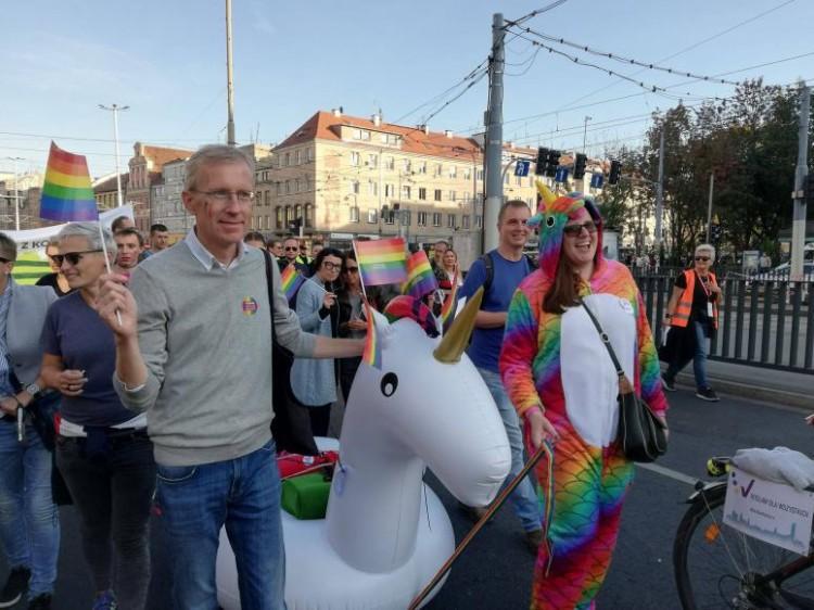 Policja zatrzymała kolejne osoby w związku z napadem po Marszu Równości [WIDEO]