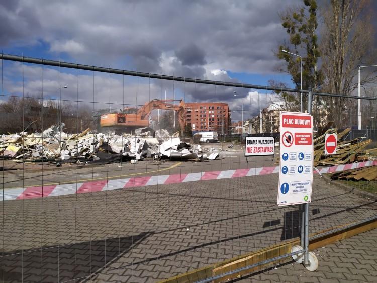 Wyburzają restaurację McDonald