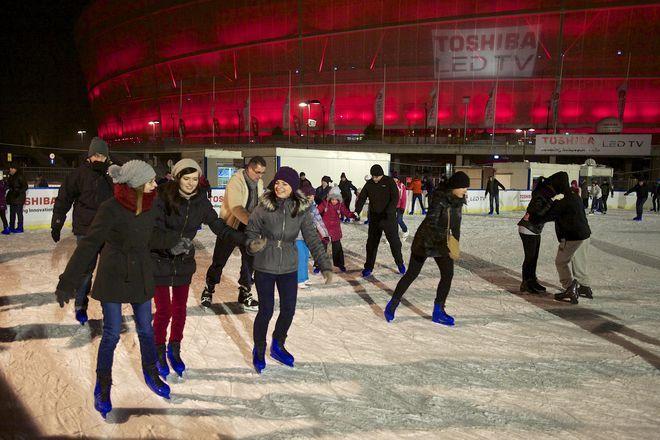W piątek pod stadionem otworzą lodowisko. To prezent dla wrocławian na Mikołajki