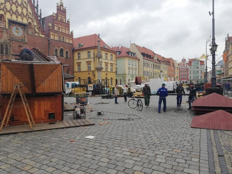Znów będzie jarmark na rynku. Tym razem Świętojański [ZDJĘCIA Z BUDOWY]