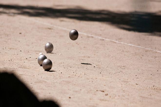 Zagraj w petanque w jednym z wrocławskich parków