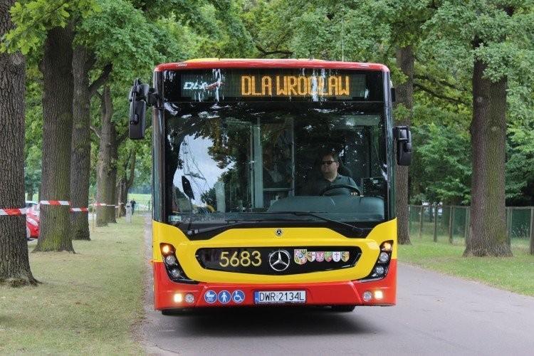 Paraliż wrocławskiej komunikacji podmiejskiej. Autobusy nie jeżdżą, brakuje kierowców