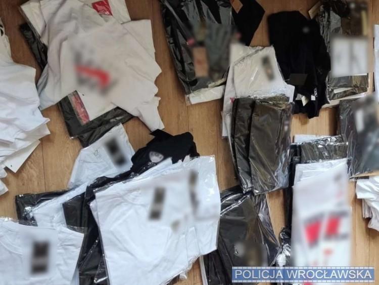 Calvin Klein ze Świebodzkiego. Handlujący podróbkami stanie przed sądem