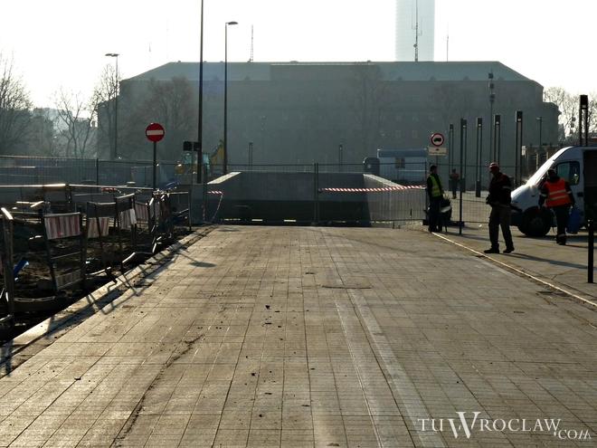 Koniec przebudowy ulicy Zamkowej. W sobotę otwarto drugi tunel do parkingu pod NFM