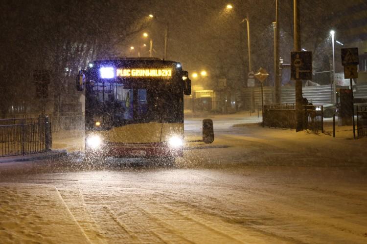 Przed nami ostry atak zimy. Śnieg zasypie Wrocław. Możliwe zawieje i zamiecie. Nadciąga niż Brygida