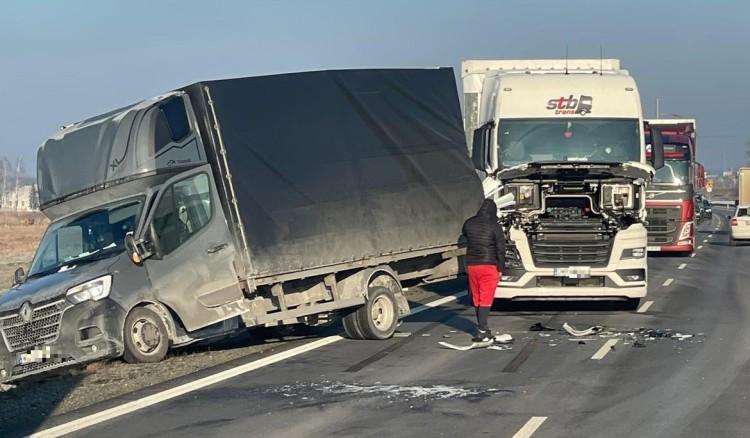 Wypadek ciężarówek na Wschodniej Obwodnicy Wrocławia