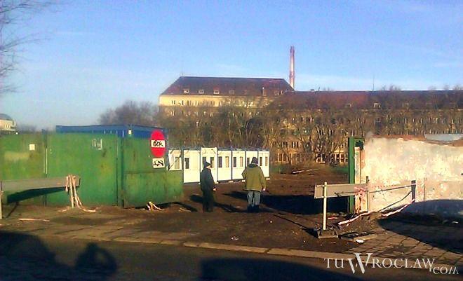 Uporządkowali teren na Kępie Mieszczańskiej. Czy to początek budowy galerii handlowej?