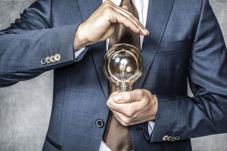 Prąd i gaz dla firm – sprawdzamy, co powinno być w ofercie!