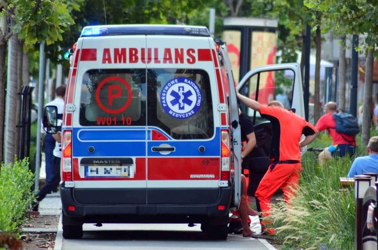 Wypadek na Partynicach. 10-latka wypadła z balkonu