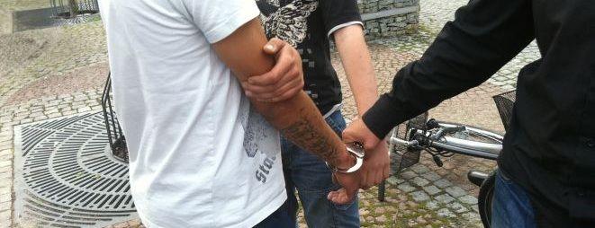 Zwrócił uwagę pijanym mężczyznom. Został brutalnie pobity