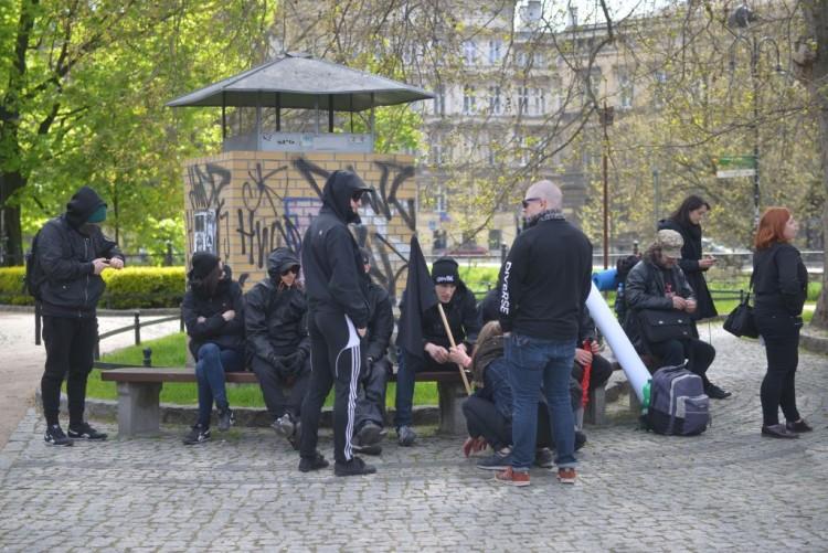 Przez Wrocław przeszedł pochód pierwszomajowy [DUŻO ZDJĘĆ]