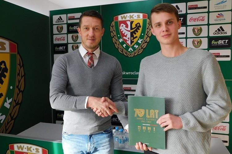 Śląsk ma nowego bramkarza. 16-letni talent z profesjonalnym kontraktem
