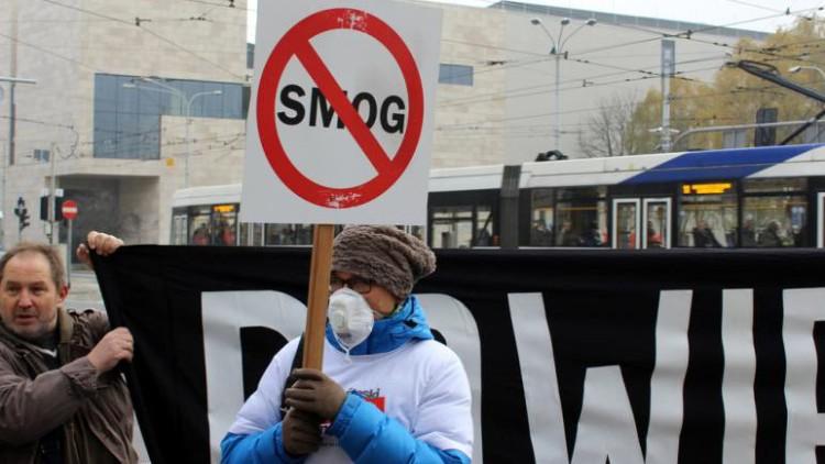 Smog nad Wrocławiem. Wskaźniki znów przekroczone!
