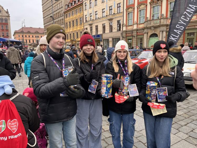 31. finał WOŚP we Wrocławiu. Koncerty, Harlekin i wolontariusze na ulicach [NOWE ZDJĘCIA]
