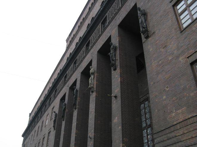 Wyciągnęła z kont ponad 4 miliony złotych