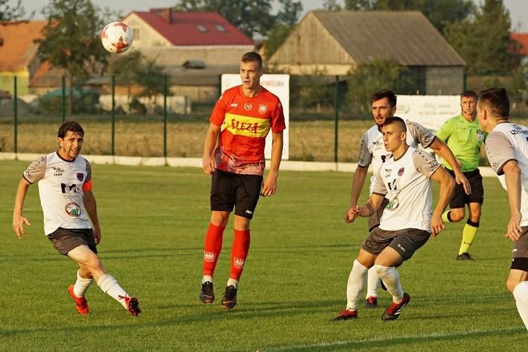 LZS Starowice - Ślęza Wrocław 0:0. Remis pozostający niedosyt