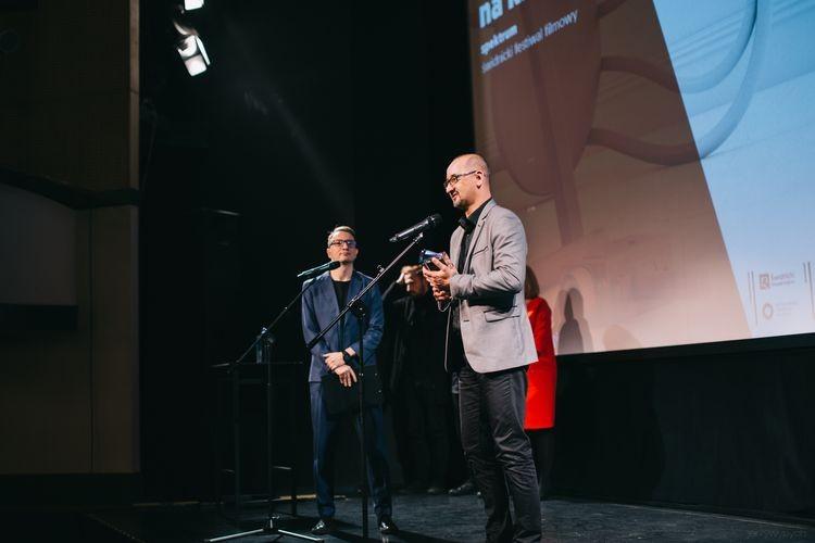 „Twój Vincent” i Maciej Stuhr nagrodzeni na festiwalu Spektrum