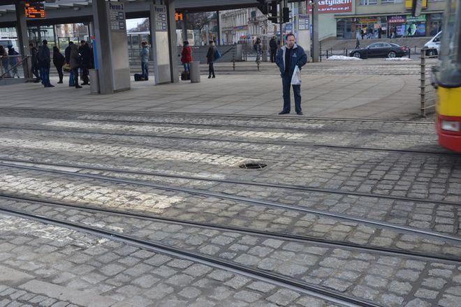 Komunikacyjny i policyjny absurd na rondzie Reagana [LIST]