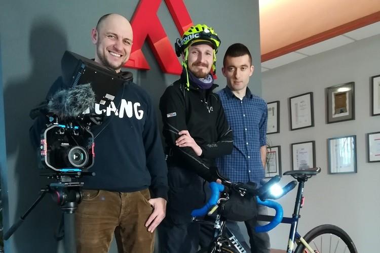 Kurier rowerowy z Wrocławia rozpoczął ekstremalny wyścig w Australii
