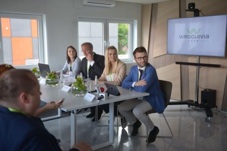 Wroclavia. Nowa galeria handlowa ogłosiła datę otwarcia i pokazała wnętrza w budowie [ZDJĘCIA, WIDEO]