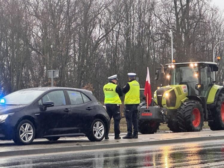 Setki traktorów otoczą Wrocław. Protest rolników sparaliżuje wjazd do miasta. W planie już 30 blokad
