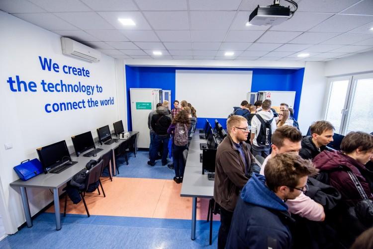 Nokia i WSB we Wrocławiu otworzyły akademickie laboratorium LTE [ZDJĘCIA]