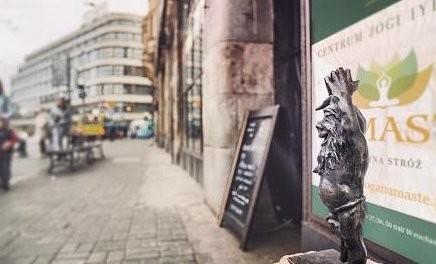 Wrocław: Ukradli krasnala, próbowali go sprzedać na Świebodzkim