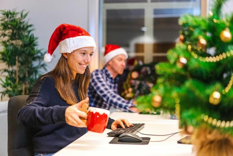 Jest praca na święta we Wrocławiu. Oto oferty i zarobki