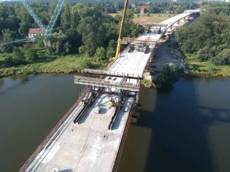 Most Wschodni może zmienić nazwę. Kto zostanie jego patronem?