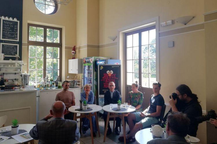 Mieszanina gatunków i odkrywanie form. Nowy sezon w Teatrze Lalek