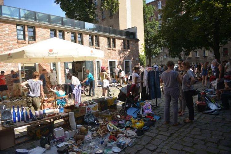 W sobotę ostatni w tym roku Pchli Targ na Nadodrzu. Jedną z atrakcji pokaz pszczelarski
