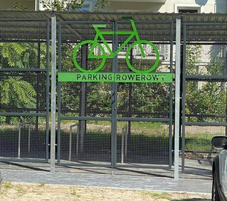 Wrocław buduje osiedlowe parkingi dla rowerów [ZDJĘCIA, LOKALIZACJE]
