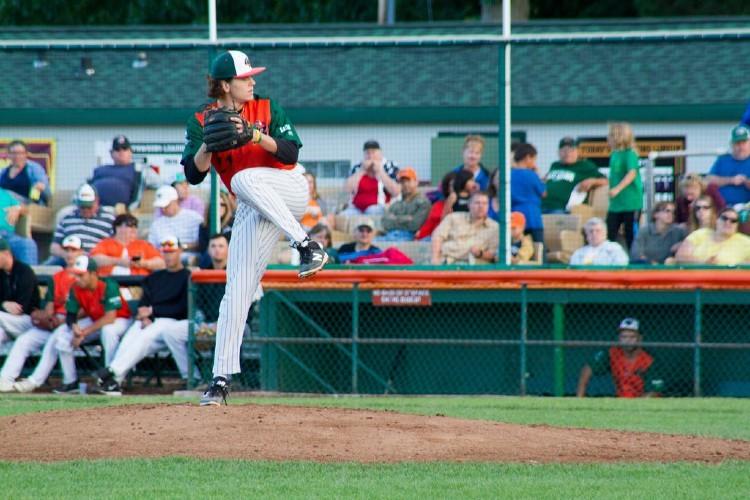 Amerykańscy trenerzy poprowadzą treningi baseballu dla dzieci i młodzieży