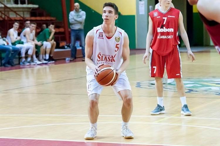 Mocne otwarcie Śląska. Juniorzy WKS-u rozgromili Kuźnię Koszykówki