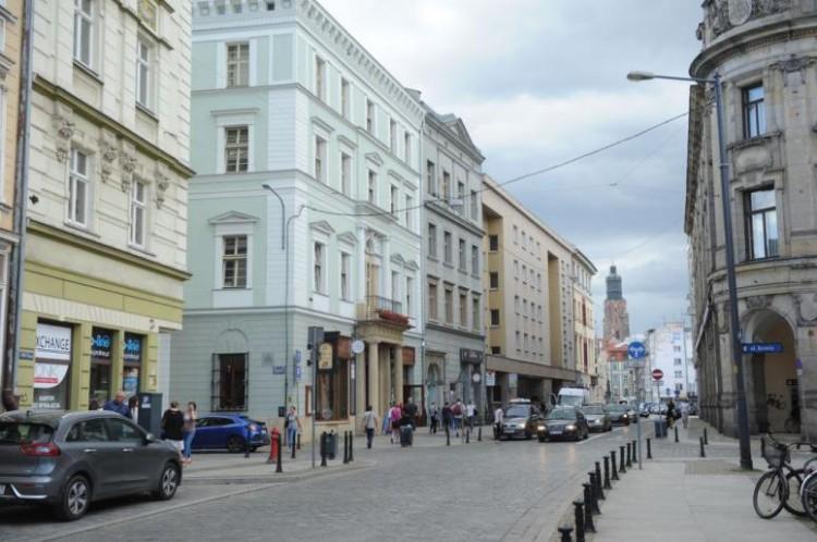 We wtorkowe południe wyłączą z ruchu kilka ulic w centrum Wrocławia [UWAGA KIEROWCY]